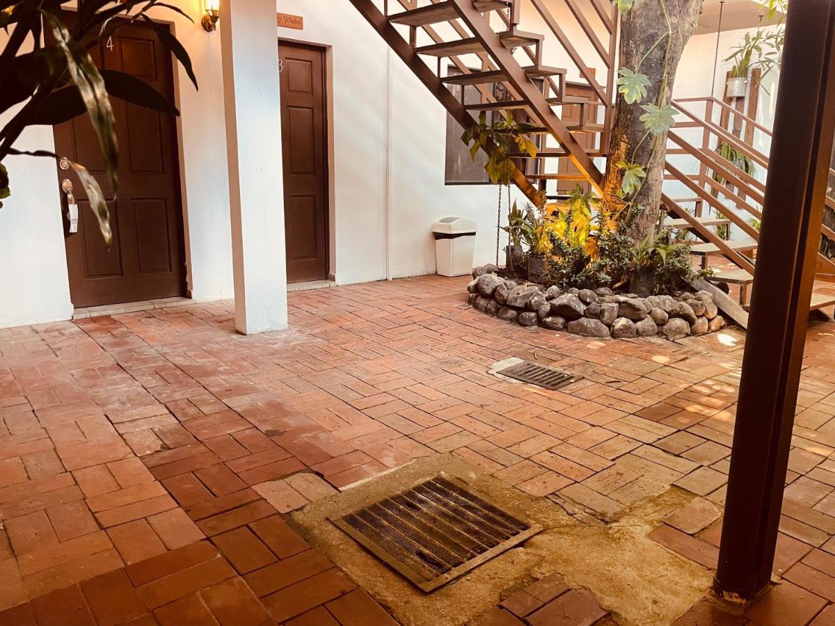 Casa Hotel Santa Lucia Suchitoto エクステリア 写真