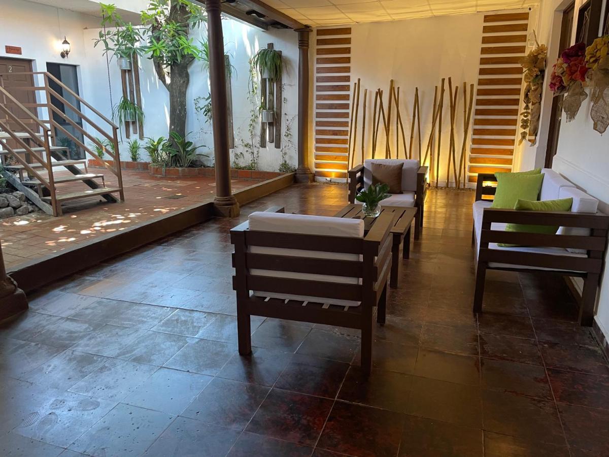 Casa Hotel Santa Lucia Suchitoto エクステリア 写真
